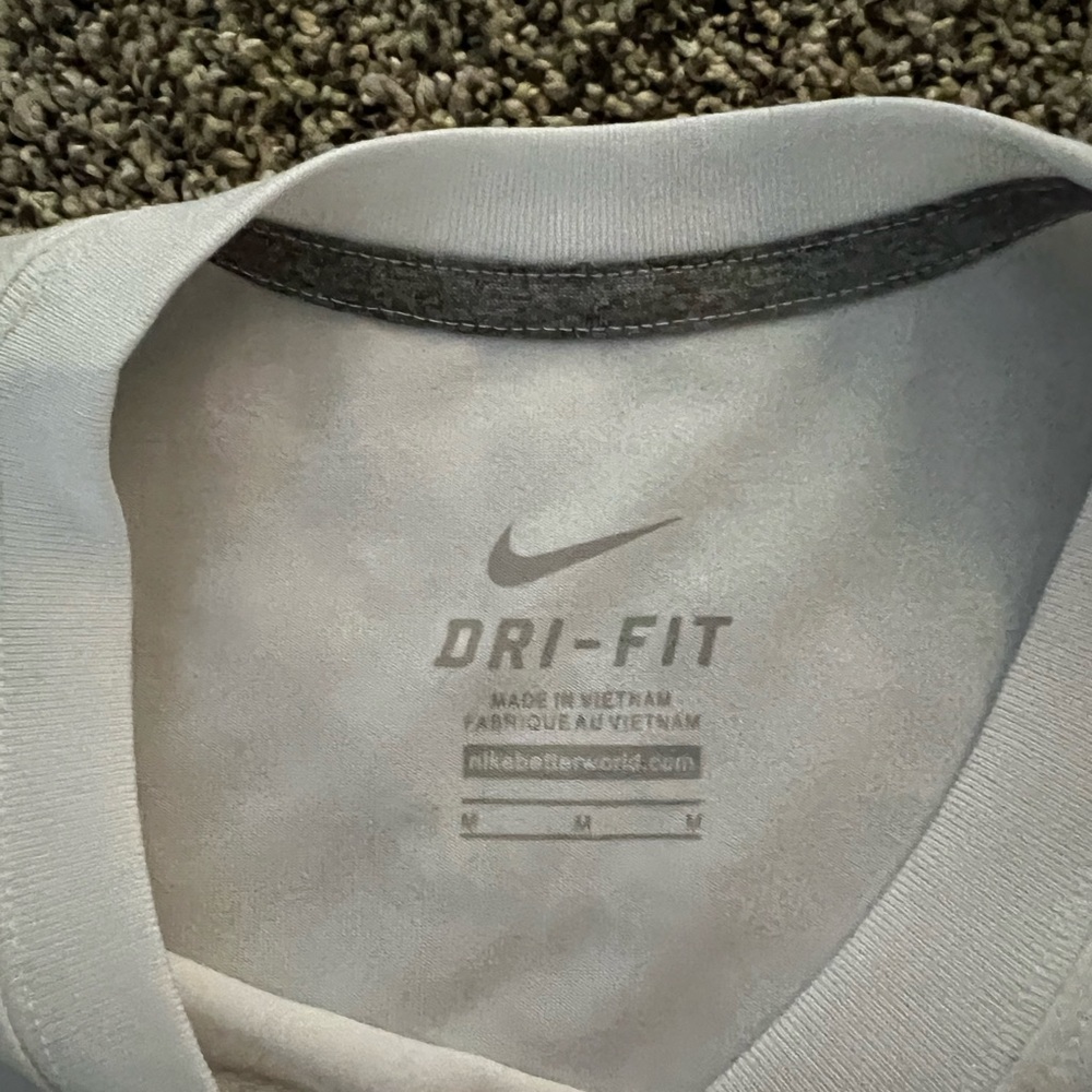 Men’s Nike Dri-Fit white shirt